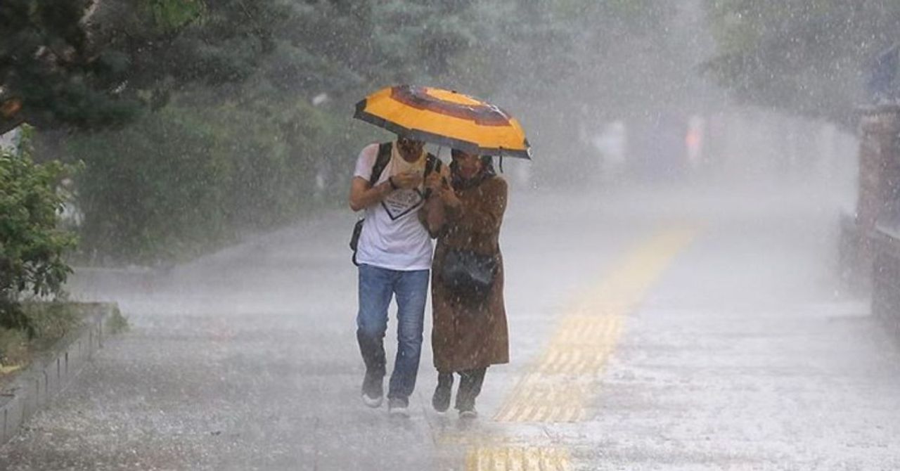 Sağanak yağış 13 ilde etkili olacak: Meteoroloji ve AFAD’dan uyarılar üst üste geldi Sağanak yağış 13 ilde etkili olacak: Meteoroloji ve AFAD’dan uyarılar üst üste geldi