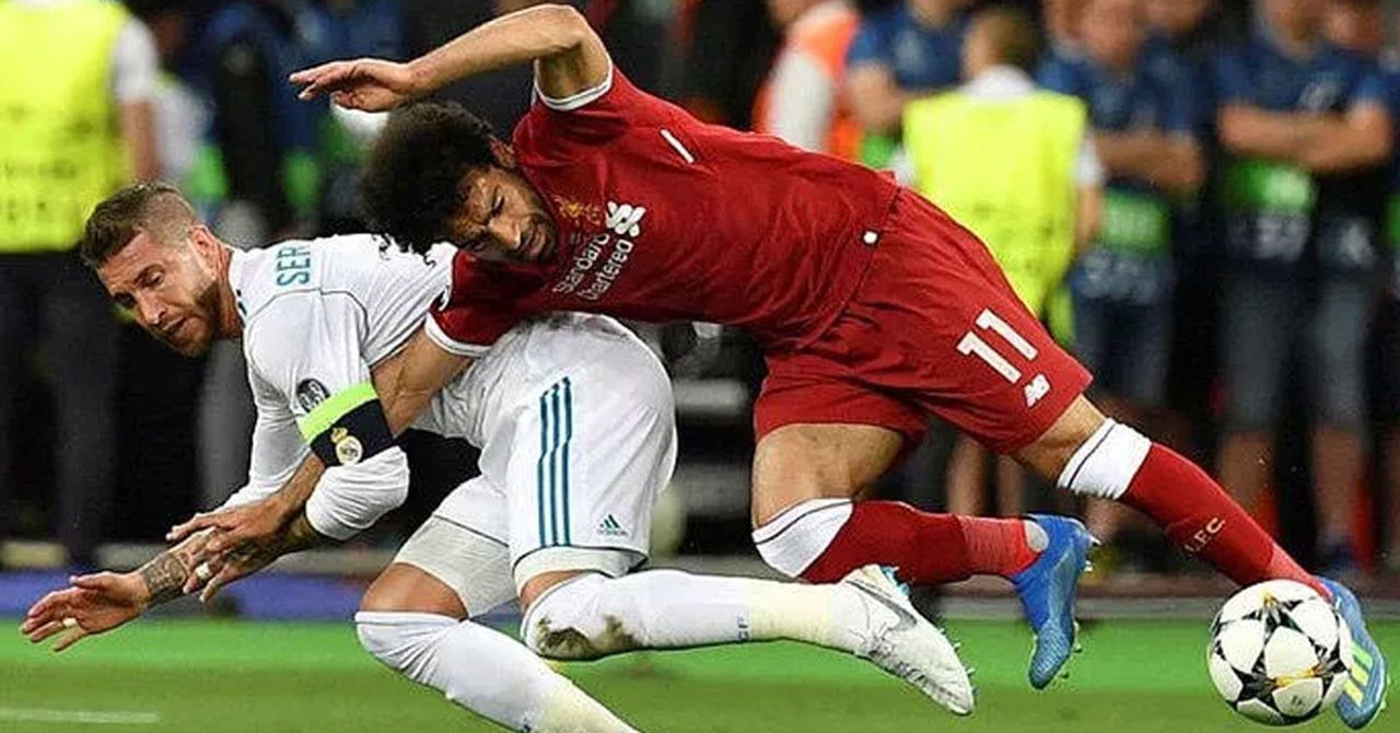 Salah eski finali hatırladı. Salah eski finali hatırladı.
