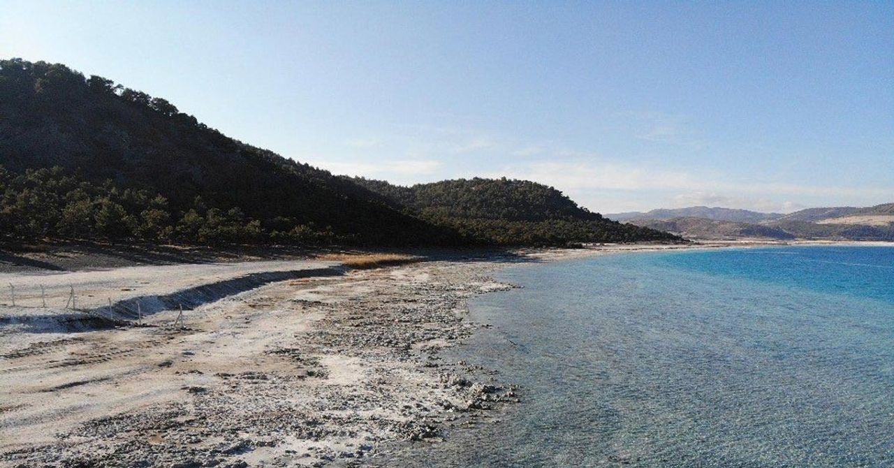 Salda Gölü Kuruyor Salda Gölü Kuruyor