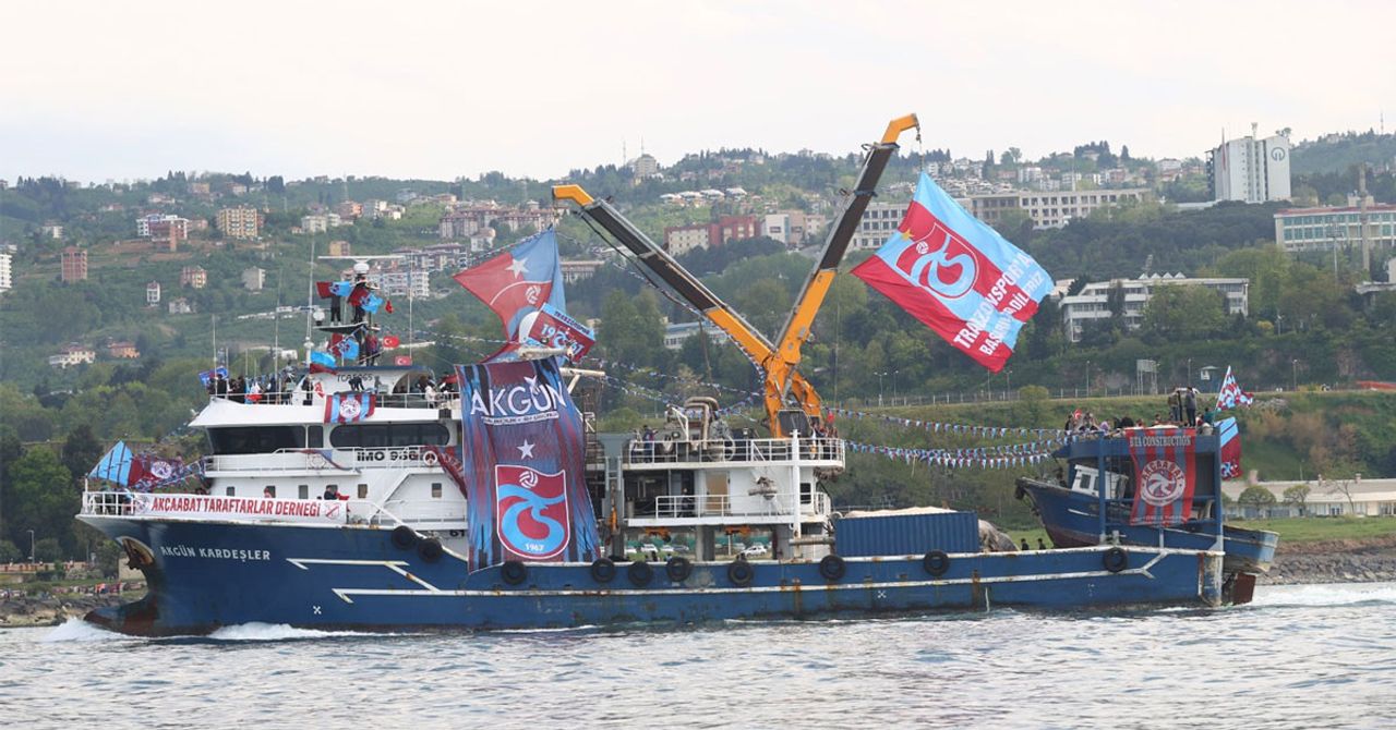 Şampiyon Trabzonspor, şampiyonluğunu kutluyor: Donanma yola çıktı! Şampiyon Trabzonspor, şampiyonluğunu kutluyor: Donanma yola çıktı!