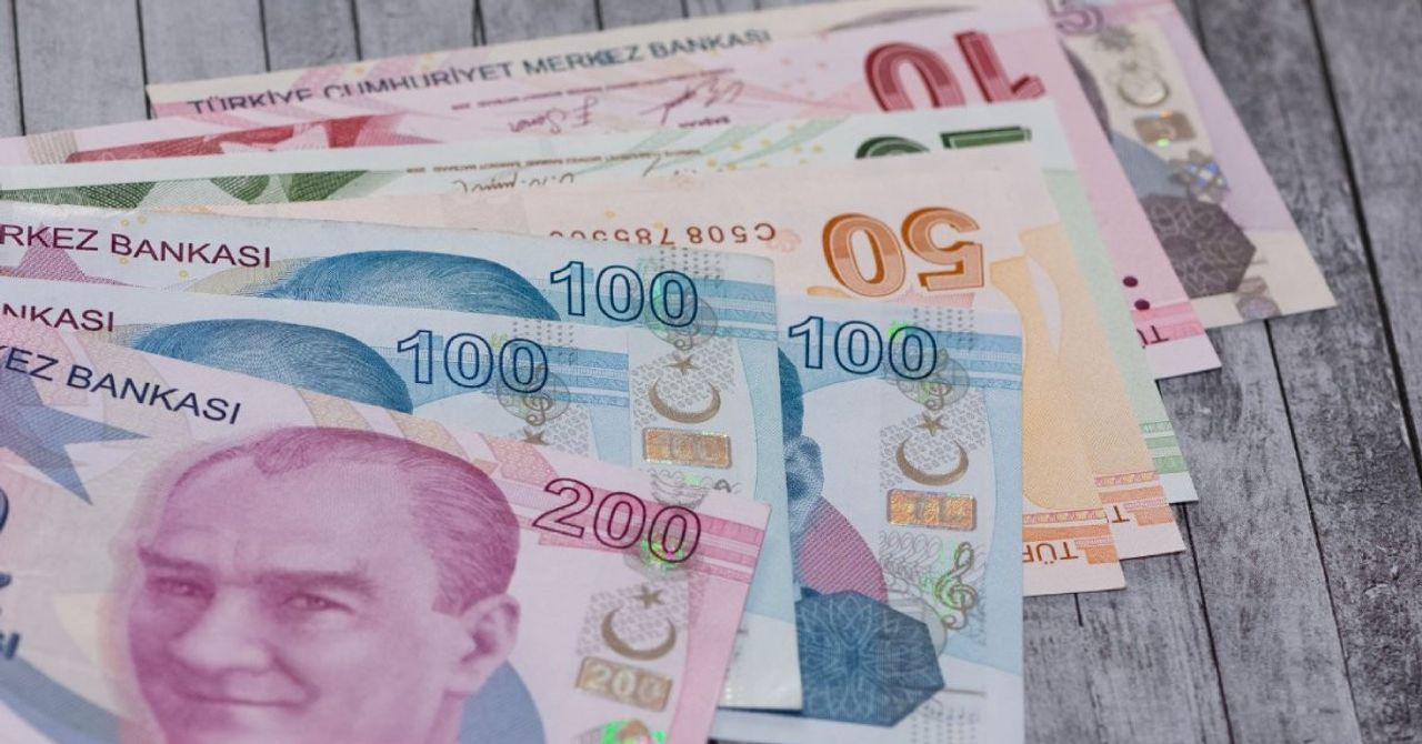 Şartları karşılayan parayı anında cebine indiriyor: Ziraat Bankası, Vakıfbank, Halkbank ve İş Bankası kesenin ağzını açtı Şartları karşılayan parayı anında cebine indiriyor: Ziraat Bankası, Vakıfbank, Halkbank ve İş Bankası kesenin ağzını açtı