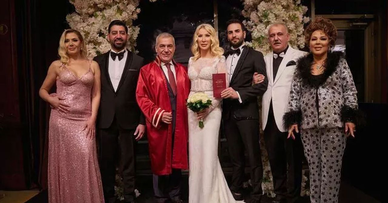 Seda Sayan Seda Sayan