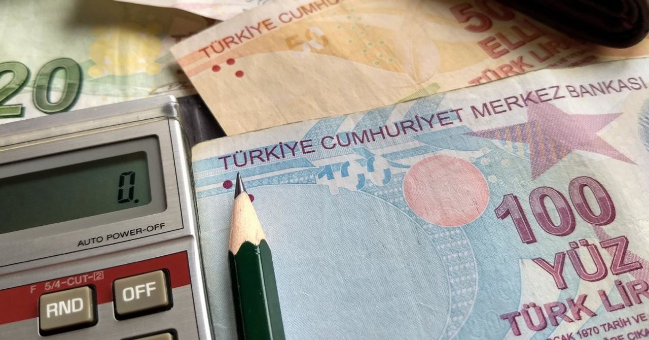 SGK, kayıt dışılık yapanların gözünün yaşına bakmayacak: Sadece 1 gün için 40 bin lira ceza verilecek SGK, kayıt dışılık yapanların gözünün yaşına bakmayacak: Sadece 1 gün için 40 bin lira ceza verilecek