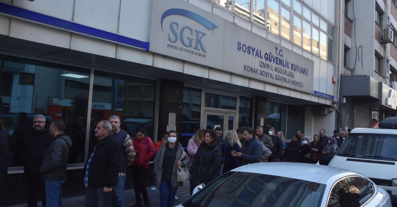 SGK’dan o kişilere uyarı geldi: ‘Bir an önce kayıtlarınızı güncelleyin’ SGK’dan o kişilere uyarı geldi: ‘Bir an önce kayıtlarınızı güncelleyin’