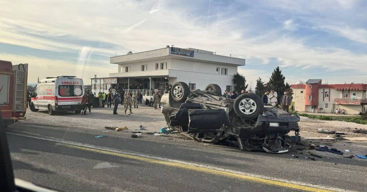 Şırnak’ta acı trafik kazası: 1 polis memuru daha şehit oldu Şırnak’ta acı trafik kazası: 1 polis memuru daha şehit oldu