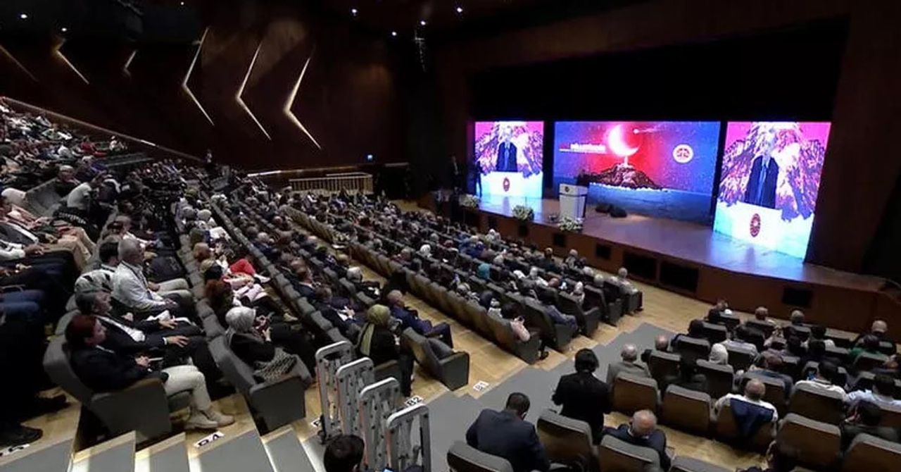 Siyasetçiler medya aracılığıyla tehdit edildi Siyasetçiler medya aracılığıyla tehdit edildi