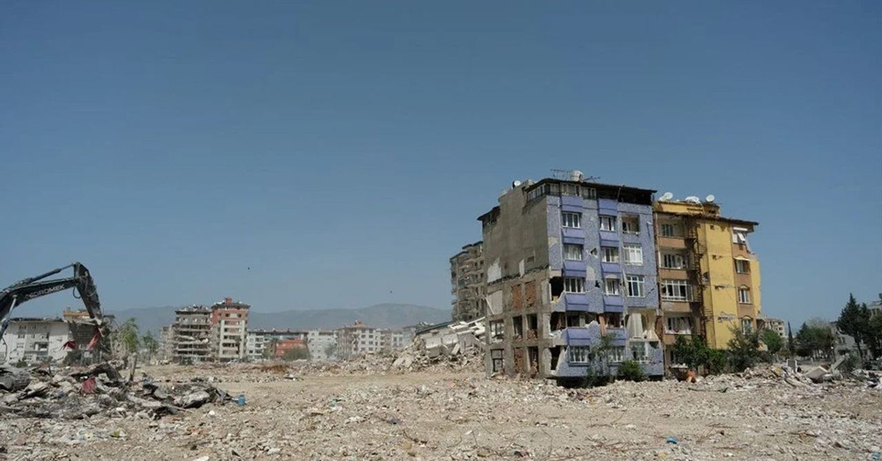 Sokaklar sessizliğe terk edildi Sokaklar sessizliğe terk edildi