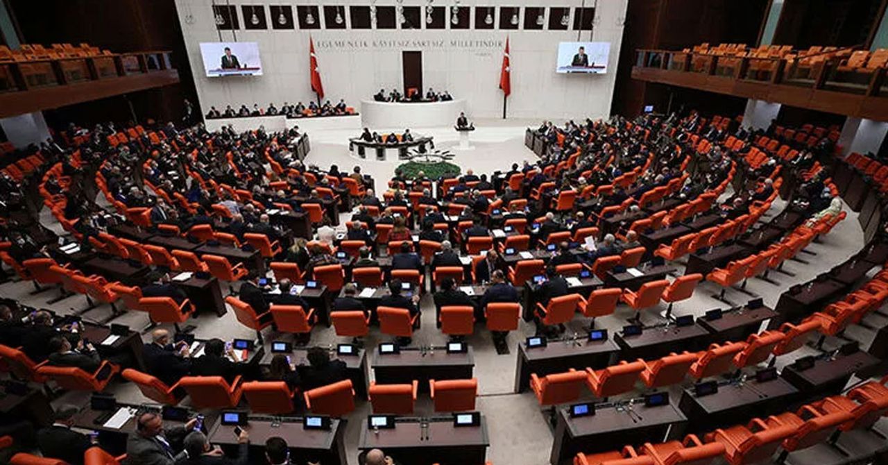 Spor yasası kabul edildi. Spor yasası kabul edildi.