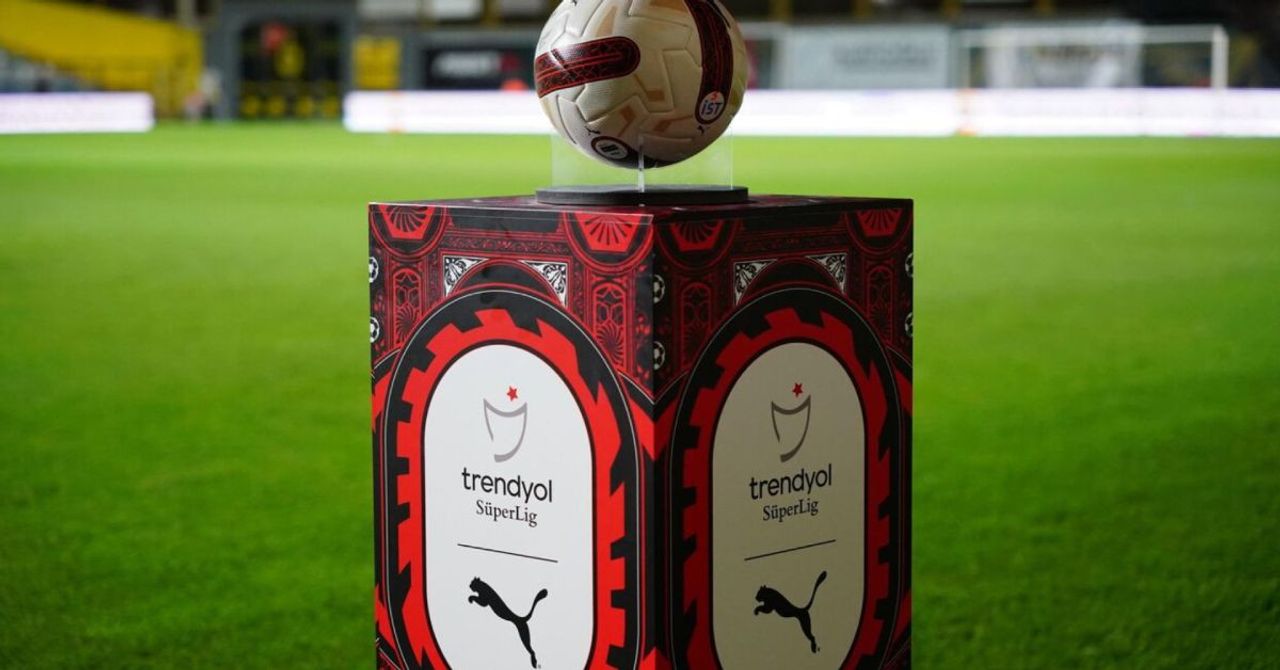 Süper Lig’de finali yarın başlıyor: Son haftanın hakemleri açıklandı Süper Lig’de finali yarın başlıyor: Son haftanın hakemleri açıklandı