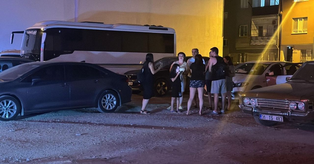 Suriye merkezli deprem Hatay’da panik yarattı: Türkiye’de çok sayıda ilde hissedildi Suriye merkezli deprem Hatay’da panik yarattı: Türkiye’de çok sayıda ilde hissedildi