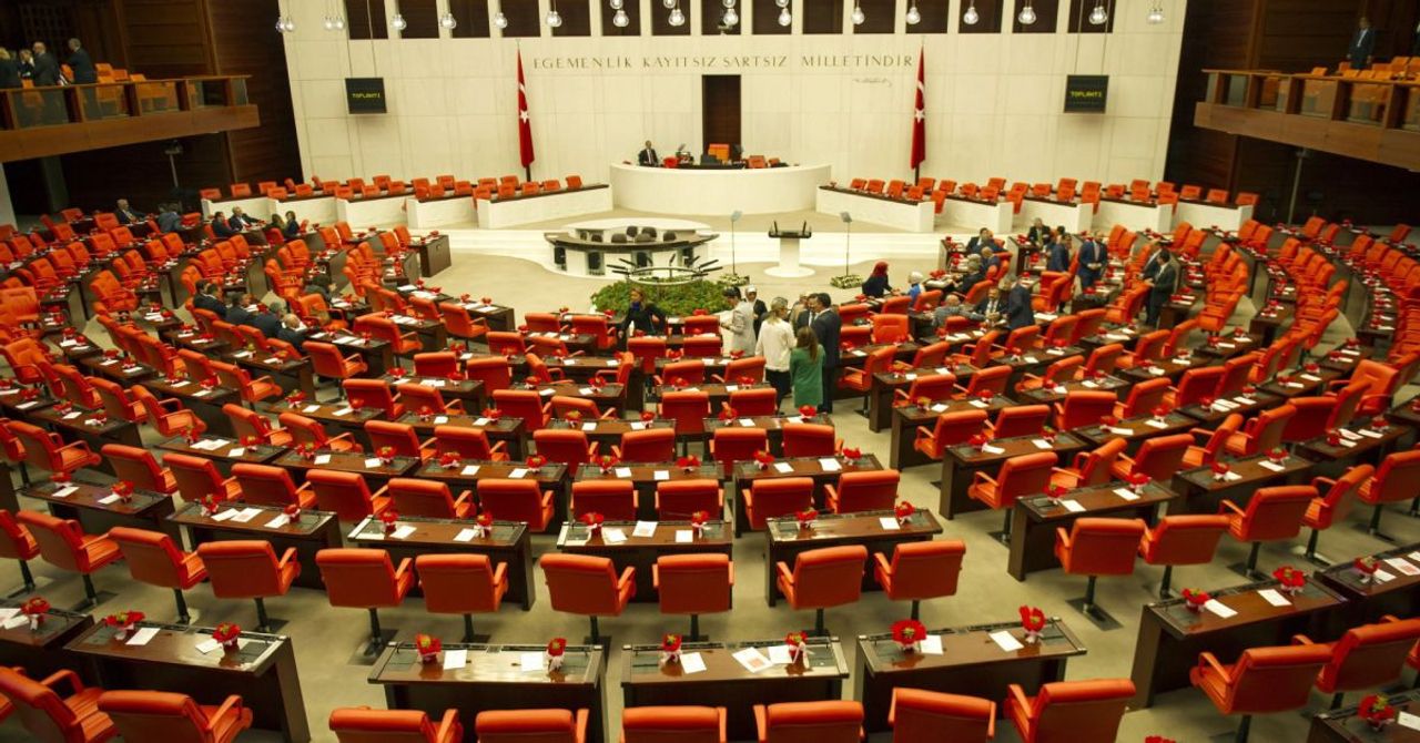 TBMM’de hareketlilik başladı: Yeni anayasa gündeme gelecek