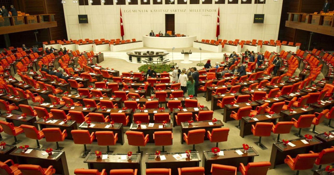 TBMM’de yoğun hafta: Kripto varlık düzenlemesi gündeme gelecek TBMM’de yoğun hafta: Kripto varlık düzenlemesi gündeme gelecek