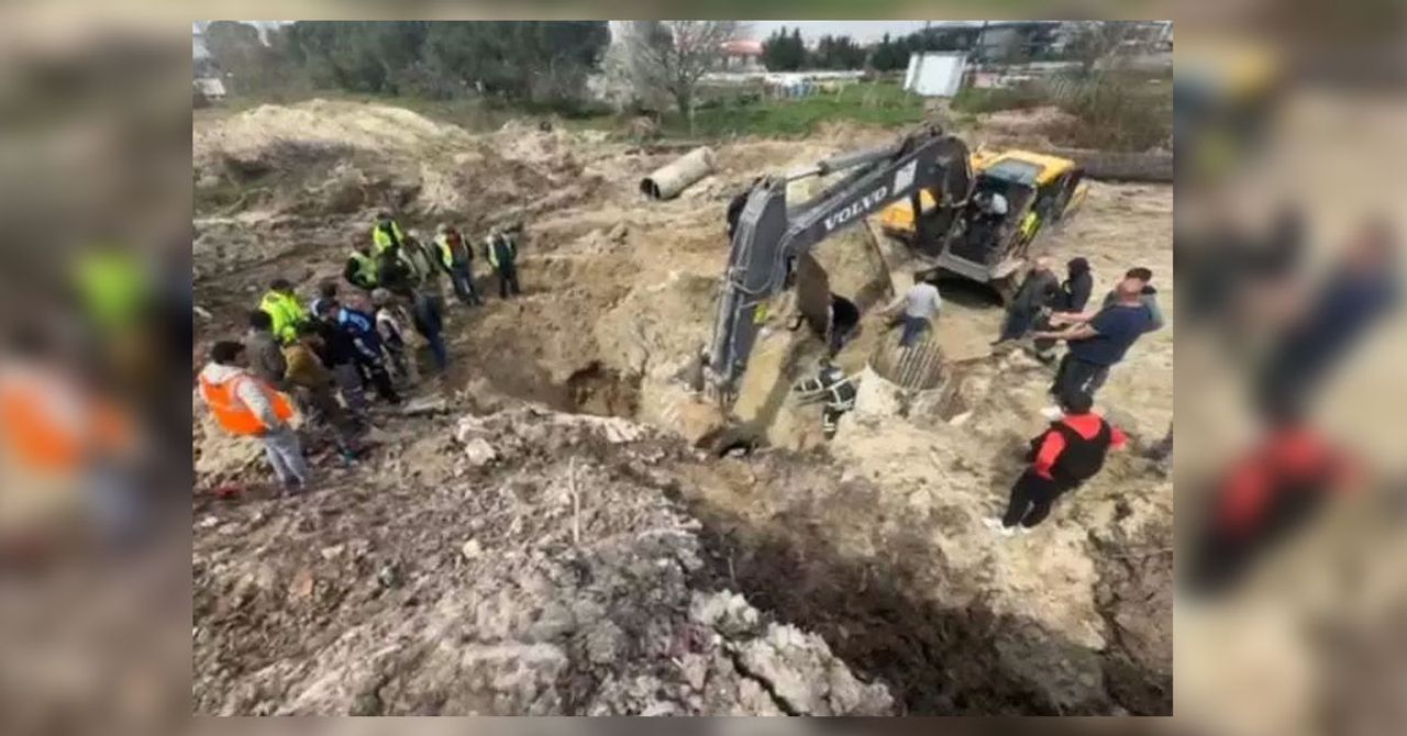 Tekirdağ’ın Çerkezköy İlçesi’nde Halkalı-Kapıkule Hızlı Tren Hattı, çalışması sırasında göçük meydana geldi. 2 işçinin göçük altında olduğu belirtildi. Tekirdağ’ın Çerkezköy İlçesi’nde Halkalı-Kapıkule Hızlı Tren Hattı, çalışması sırasında göçük meydana geldi. 2 işçinin göçük altında olduğu belirtildi.