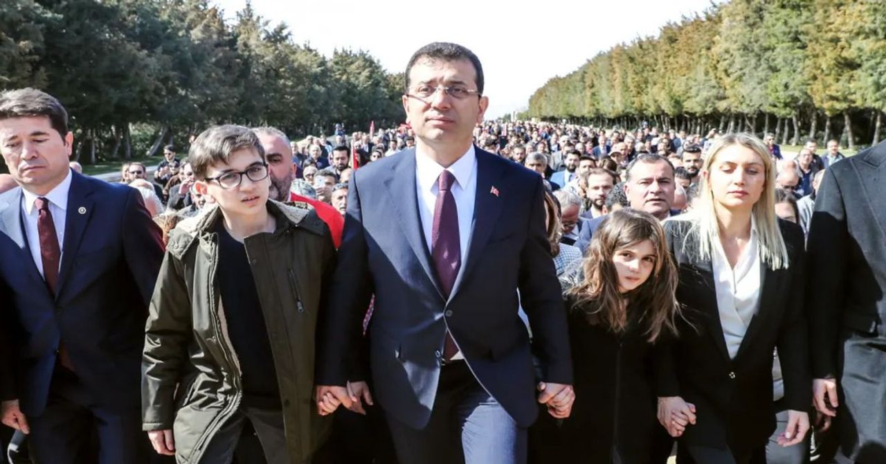 The Guardian’dan yerel seçim analizi: ‘Muhalefetin dağılması İmamoğlu’nu zor durumda bıraktı’ The Guardian’dan yerel seçim analizi: ‘Muhalefetin dağılması İmamoğlu’nu zor durumda bıraktı’
