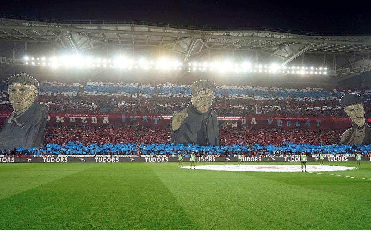 Trabzonspor Beşiktaş maçı derbi koreografisi 1 Trabzonspor Beşiktaş maçı derbi koreografisi 1