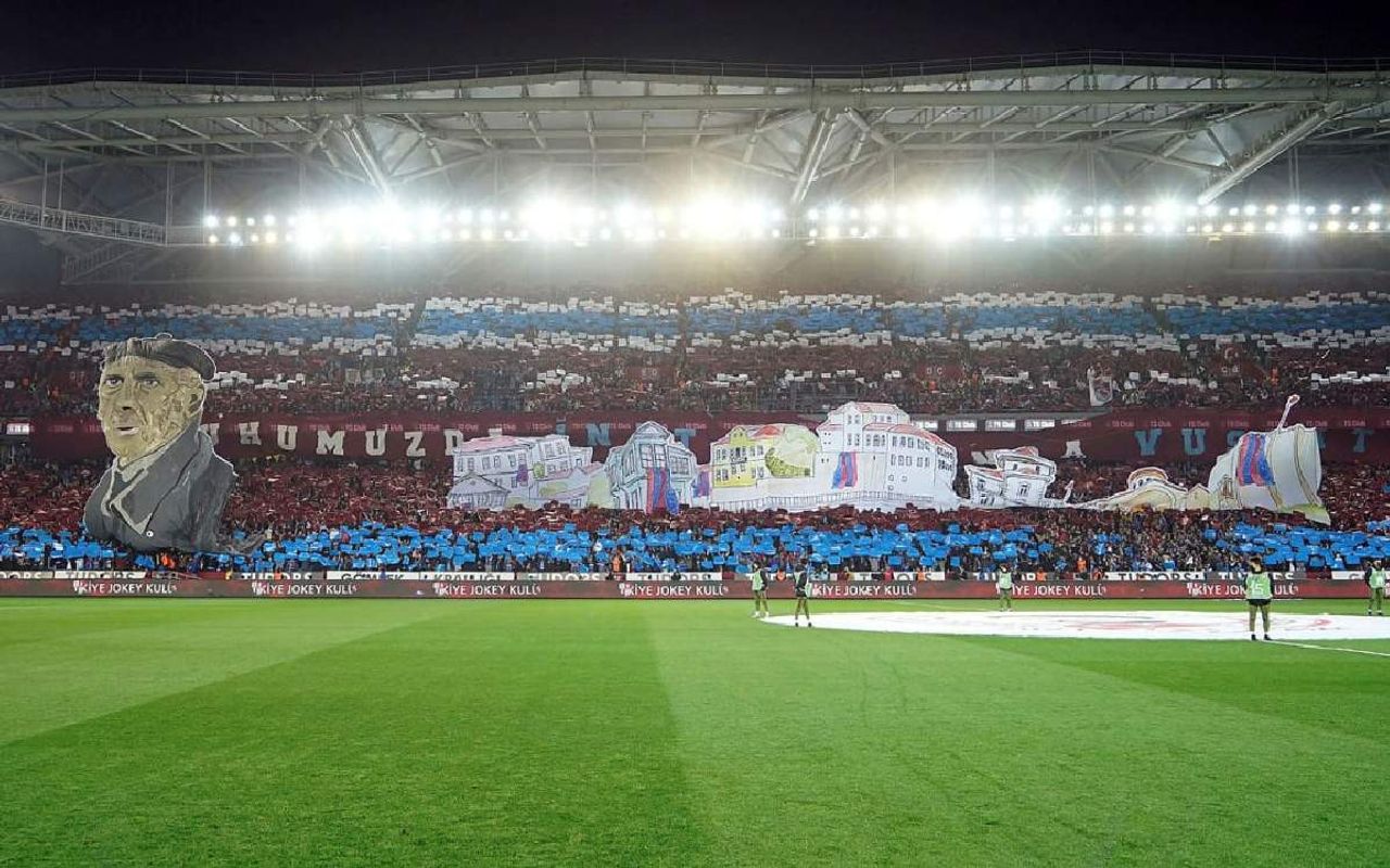Trabzonspor Beşiktaş maçı derbi koreografisi 2 Trabzonspor Beşiktaş maçı derbi koreografisi 2