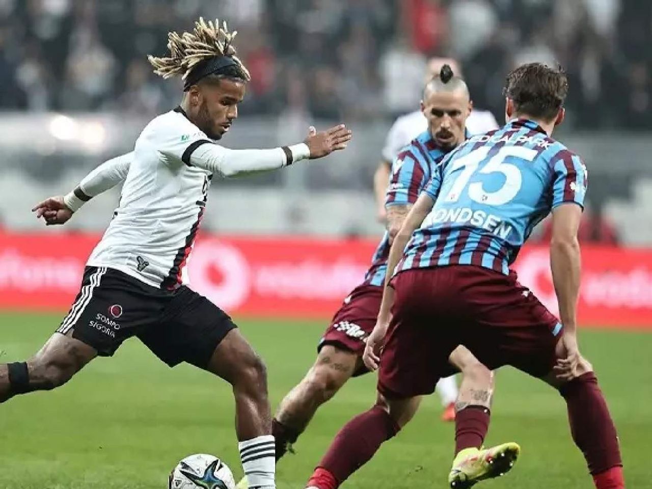 Trabzonspor Beşiktaş maçının hakemi kim oldu? Trabzonspor Beşiktaş maçının hakemi kim oldu?