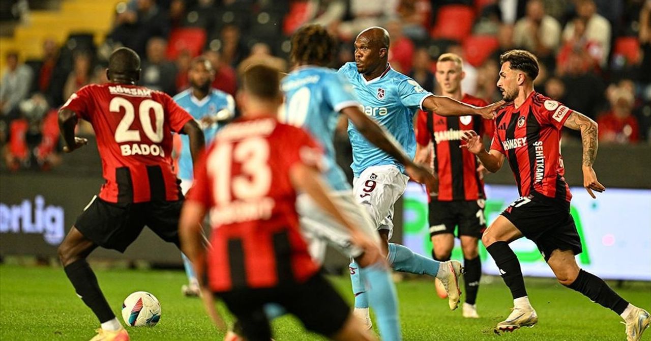 Trabzonspor ‘bir bir’ gidiyor: Gaziantep FK deplasmanında da galibiyet gelmedi Trabzonspor ‘bir bir’ gidiyor: Gaziantep FK deplasmanında da galibiyet gelmedi