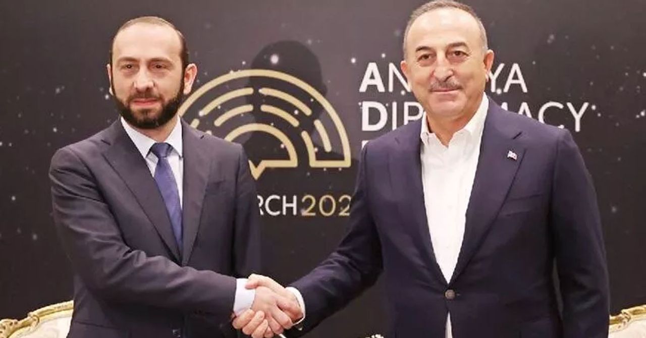 Türkiye diplomaside yeni bir dönem geçiyor: İsrail, Ermenistan, BAE gibi ülkelerle ikili ilişkilerde normalleşme sinyalleri Türkiye diplomaside yeni bir dönem geçiyor: İsrail, Ermenistan, BAE gibi ülkelerle ikili ilişkilerde normalleşme sinyalleri