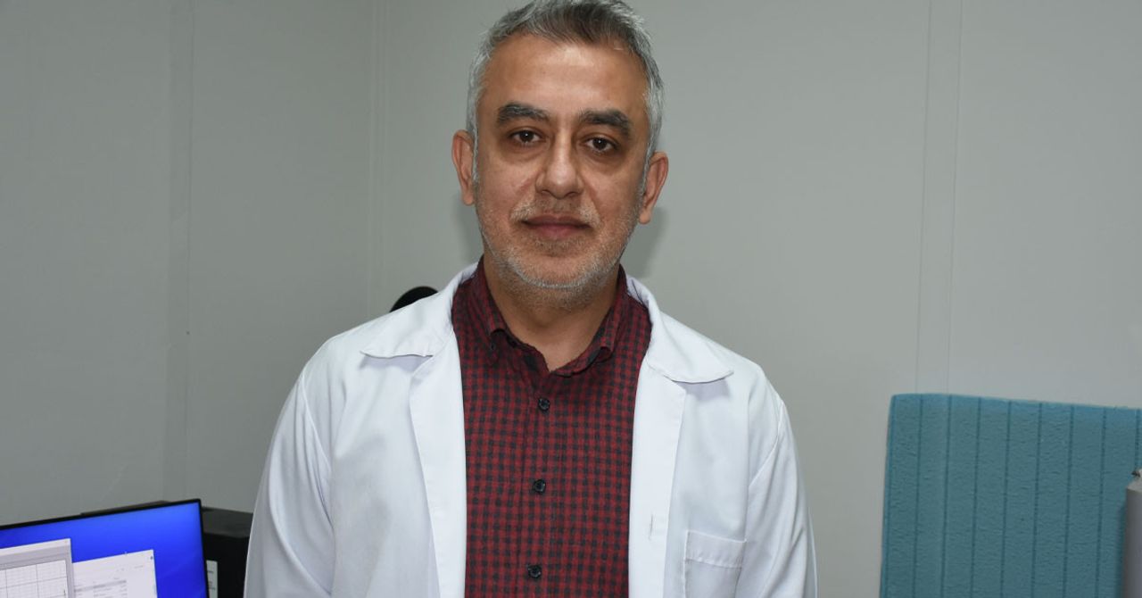 Türkiye’deki 7 bilim insanı bir araya gelerek, önemli bir cihazın keşfini gerçekleştirdiler. Bu cihazla birlikte, kimyasal deney sürelerinin daha erken tamamlandığı ortaya çıktı. Türkiye’deki 7 bilim insanı bir araya gelerek, önemli bir cihazın keşfini gerçekleştirdiler. Bu cihazla birlikte, kimyasal deney sürelerinin daha erken tamamlandığı ortaya çıktı.
