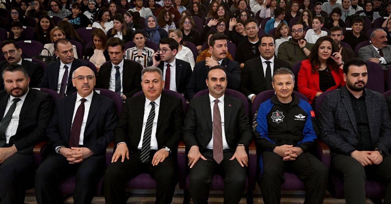 TÜRKSAT 6A için geri sayım başladı. Gelecek dönem 3-4 ay içerisinde TÜRKSAT 6A TÜRKSAT 6A için geri sayım başladı. Gelecek dönem 3-4 ay içerisinde TÜRKSAT 6A