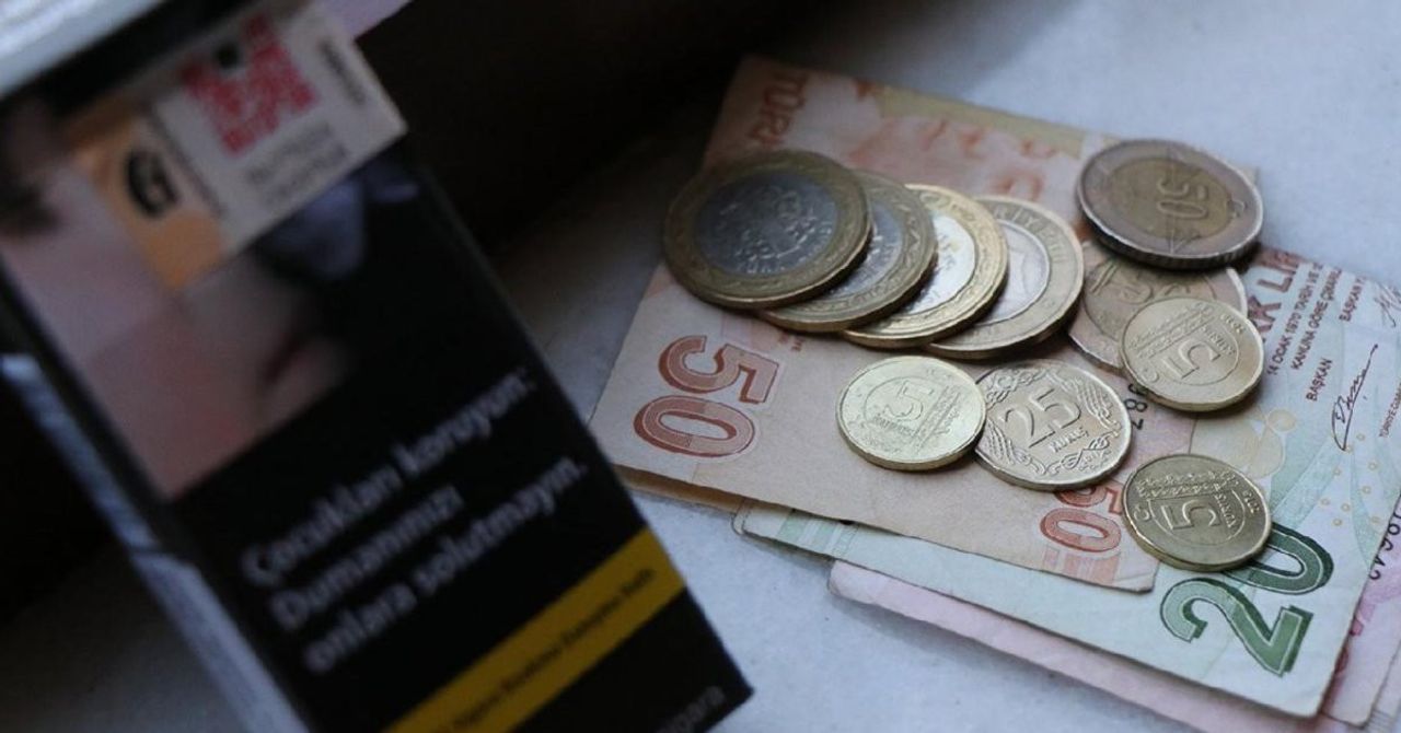 Tütün tiryakilerine bir kötü haber daha: O sigara grubuna 2. kez zam geldi Tütün tiryakilerine bir kötü haber daha: O sigara grubuna 2. kez zam geldi