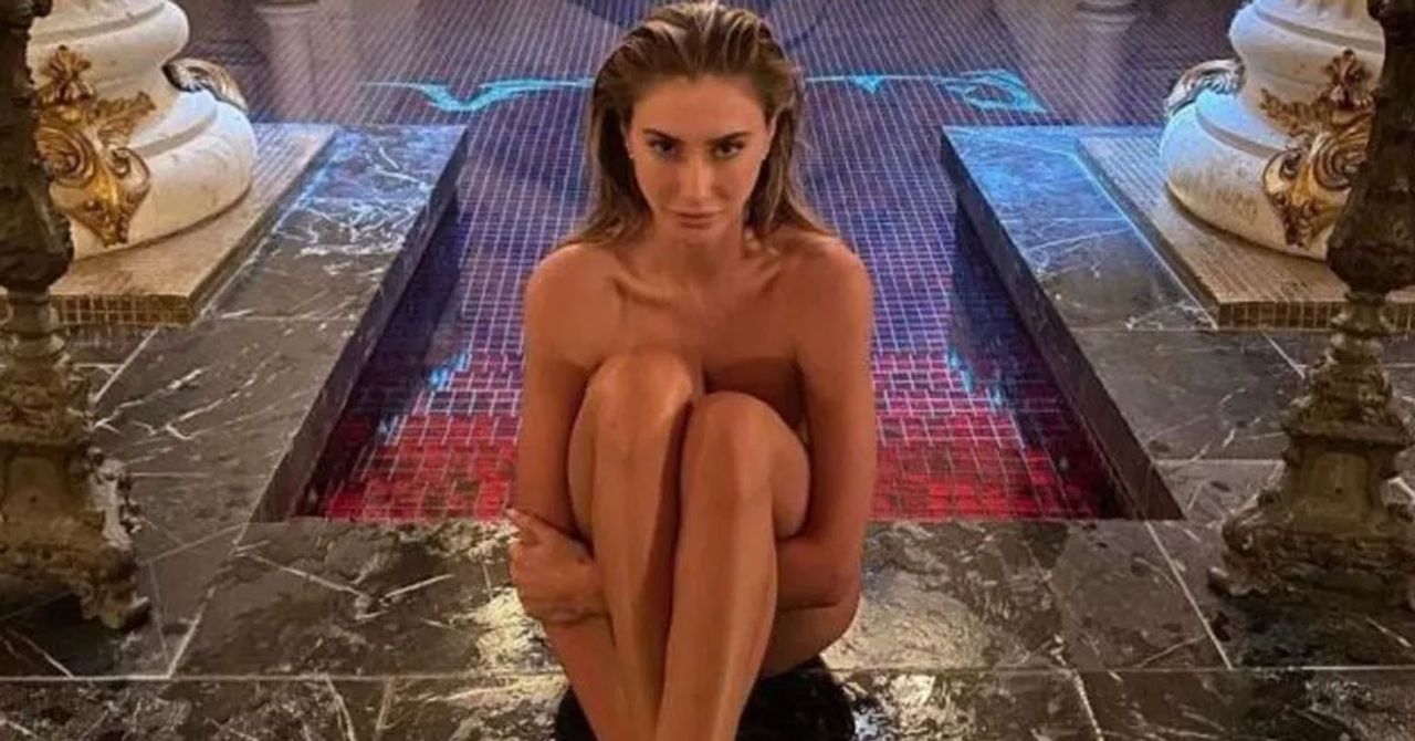 Şeyma Subaşı çıplak pozunu paylaştı Şeyma Subaşı çıplak pozunu paylaştı
