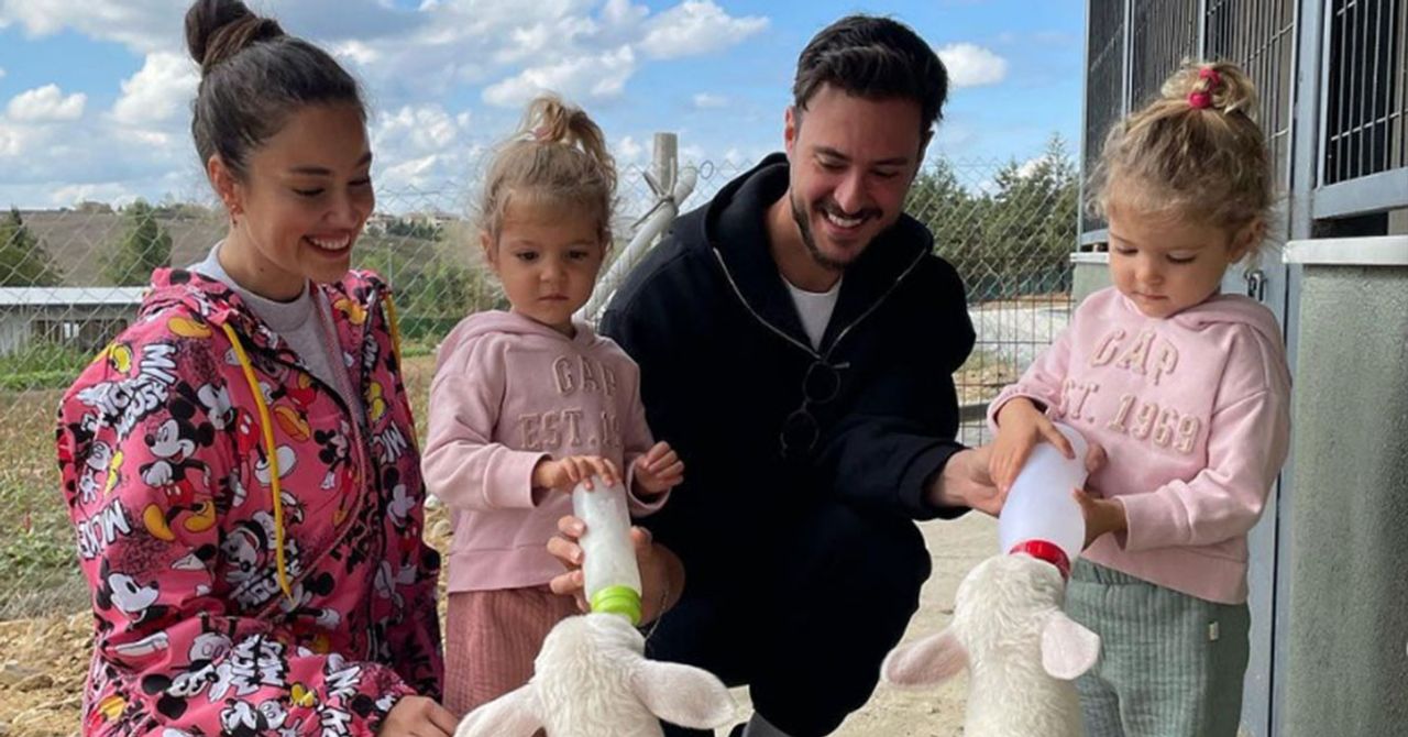 Pelin Akil ve Anıl Altan Pelin Akil ve Anıl Altan