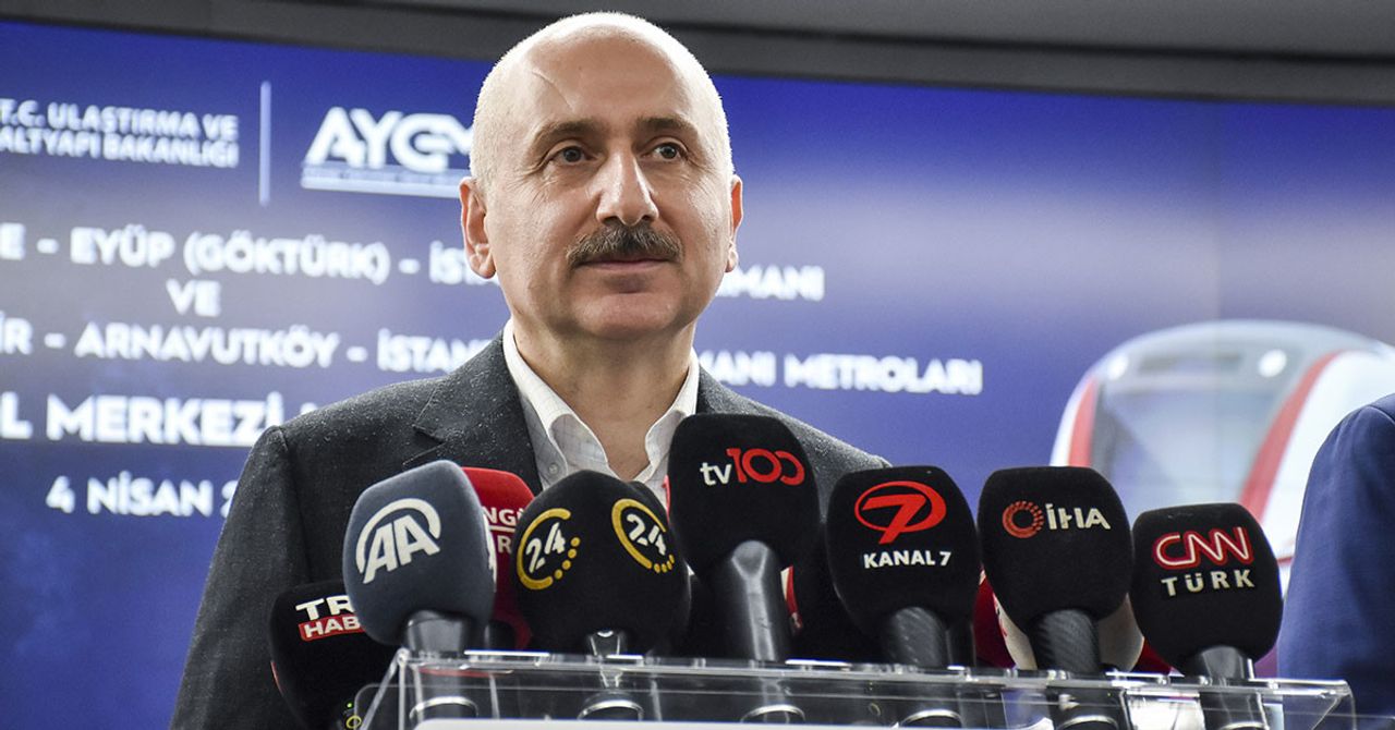 Ulaştırma ve Altyapı Bakanı Adil Karaismailoğlu Ulaştırma ve Altyapı Bakanı Adil Karaismailoğlu