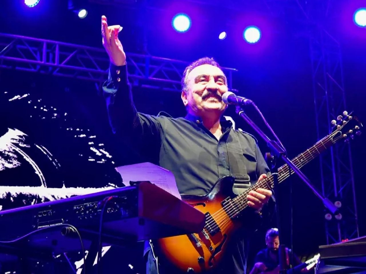 Ümit Besen kimdir, kaç yaşında? Ümit Besen kimdir, kaç yaşında?