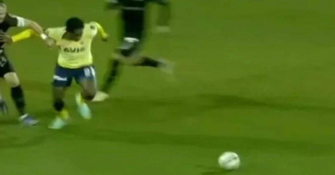 Ümraniyespor Fenerbahçe Batshuayi Faul Ümraniyespor Fenerbahçe Batshuayi Faul