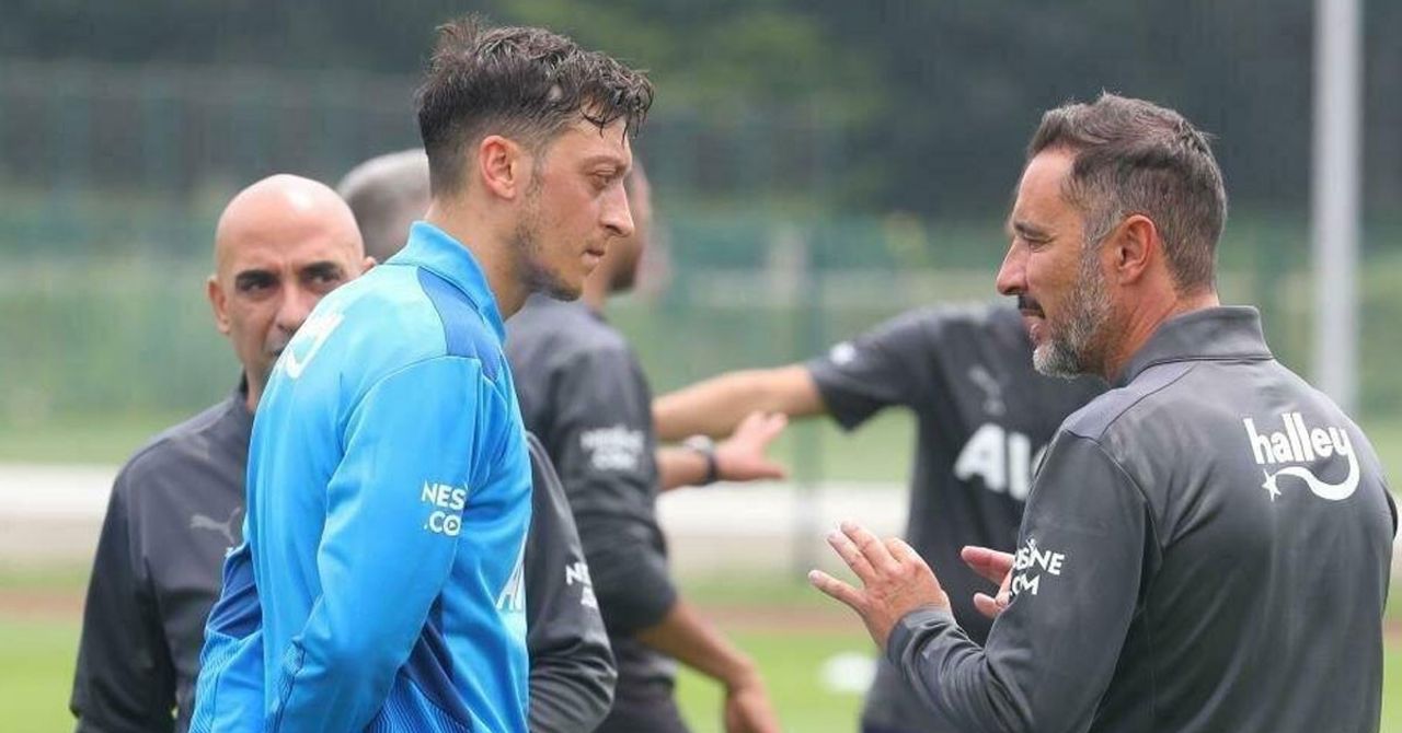 Ünlü futbol adamından Özil hakkında dikkat çeken sözler. Ünlü futbol adamından Özil hakkında dikkat çeken sözler.