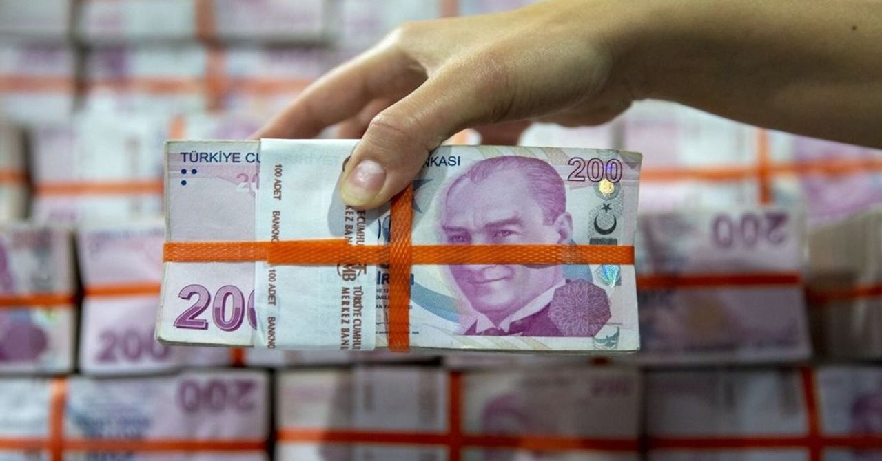 Vergi paketi düzenlemesi resmileşti: 2500 TL emekli maaşı farkı o tarihte ödenecek Vergi paketi düzenlemesi resmileşti: 2500 TL emekli maaşı farkı o tarihte ödenecek
