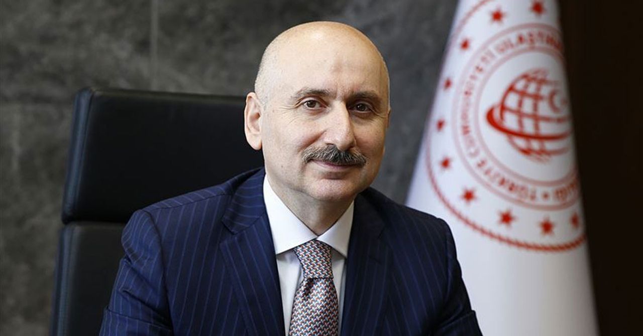 Ulaştırma ve Altyapı Bakanı Adil Karaismailoğlu