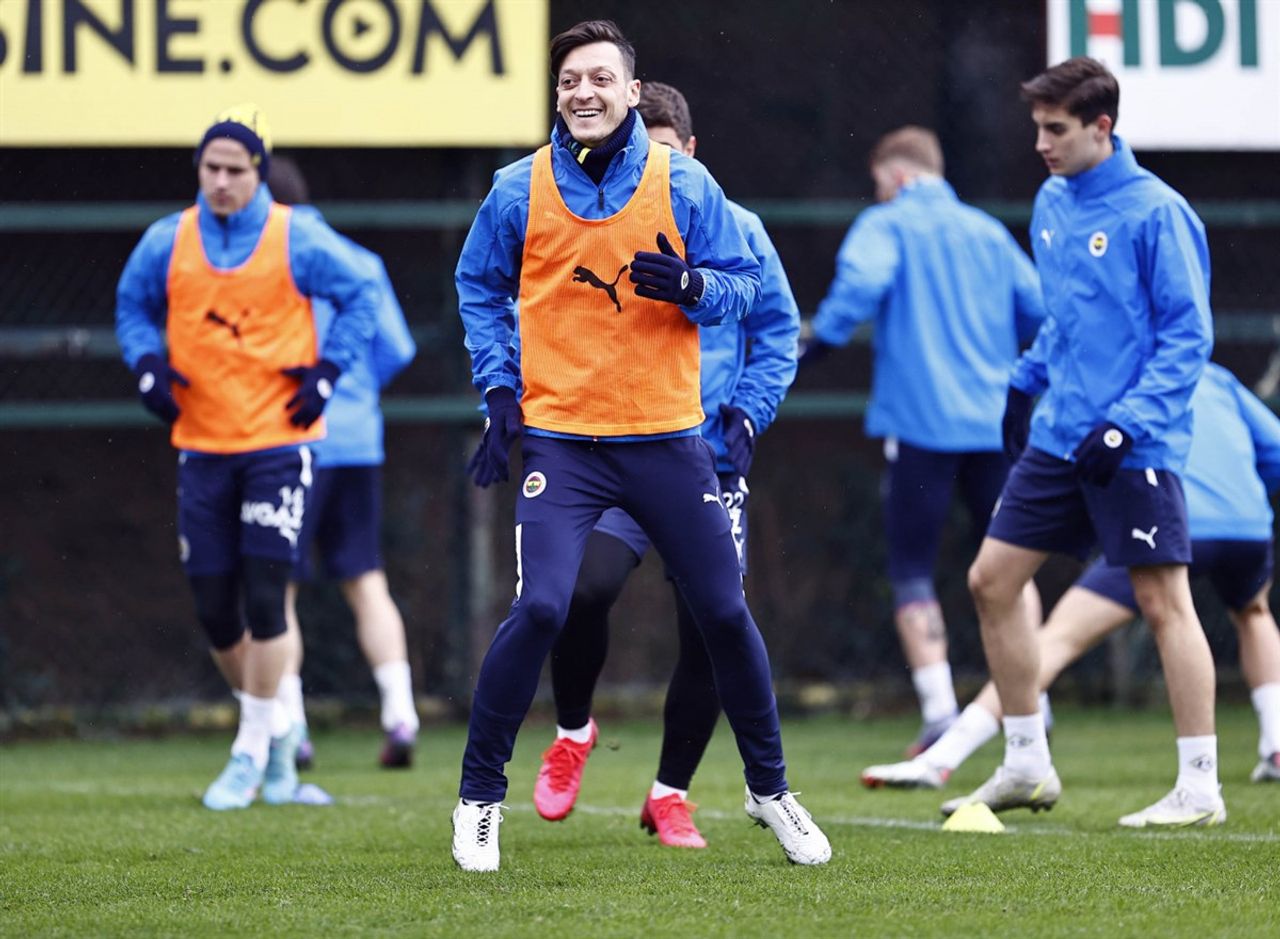 mesut özil mesut özil