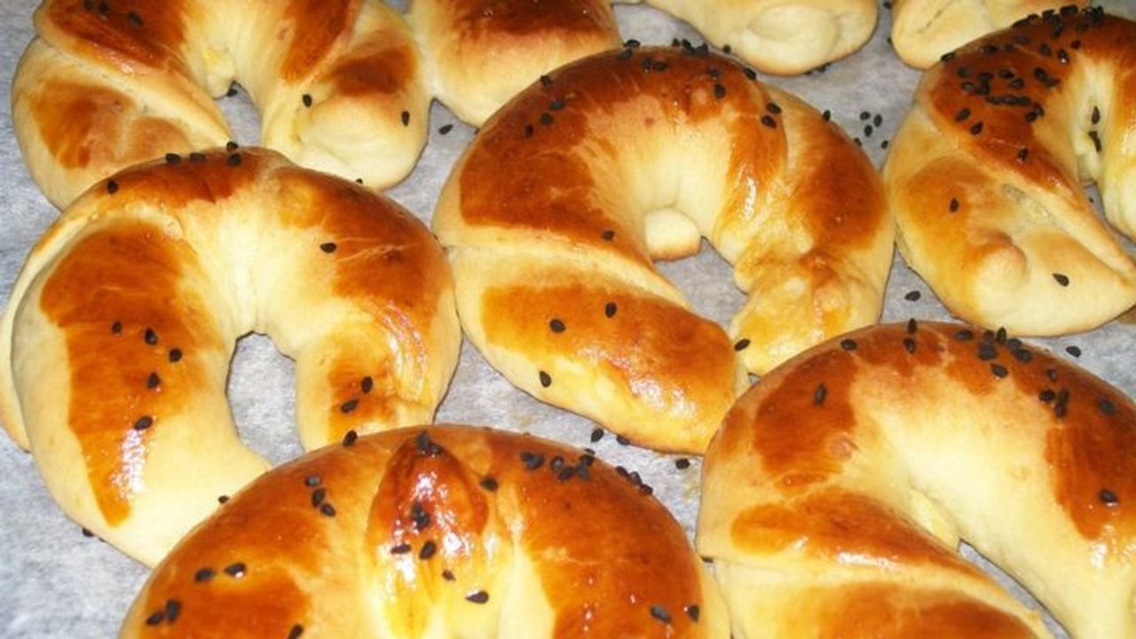 Yalnızca 5 dakikada mayasız poğaça yapmak mümkün! Sıvıyağınız varsa tarifiniz hazır Yalnızca 5 dakikada mayasız poğaça yapmak mümkün! Sıvıyağınız varsa tarifiniz hazır