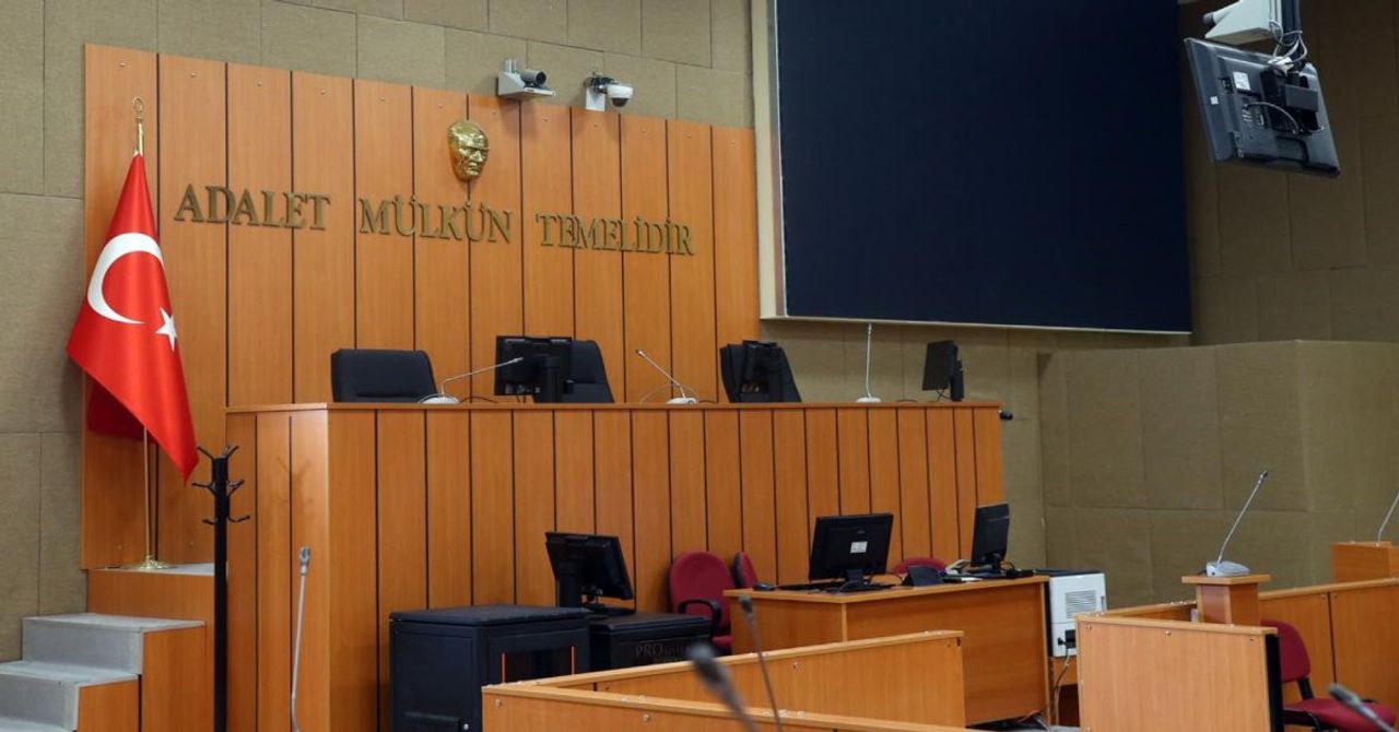 Yargıtay’dan evlileri ilgilendiren karar: Akrabaları görmek istemeyen kadın kusurlu sayıldı Yargıtay’dan evlileri ilgilendiren karar: Akrabaları görmek istemeyen kadın kusurlu sayıldı