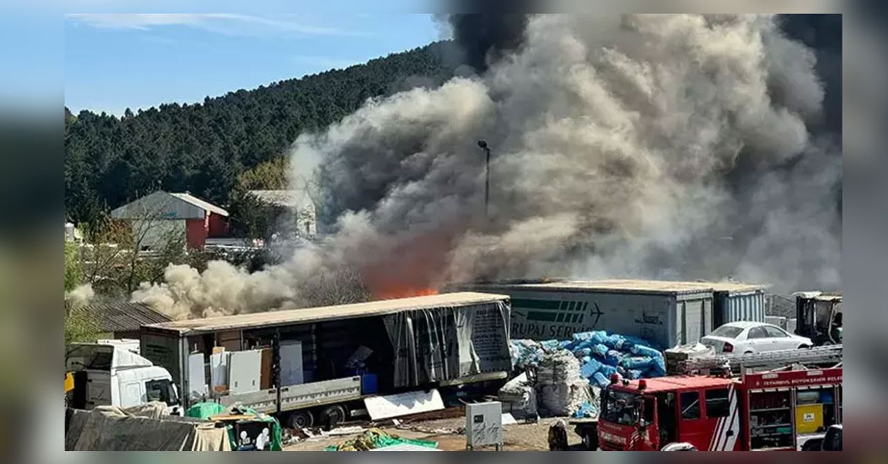 Yediemin otoparkında yangın ortaya çıktı Yediemin otoparkında yangın ortaya çıktı