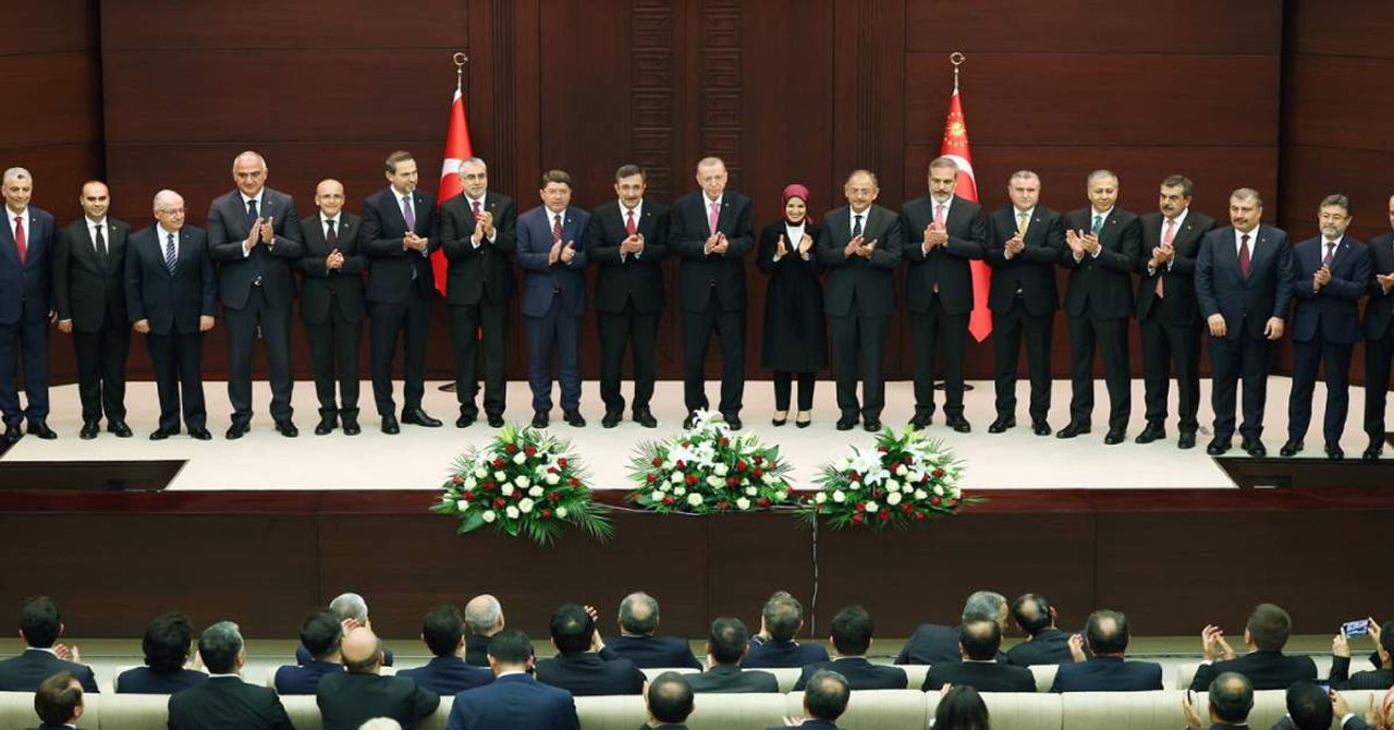 Yeni Kabine Dünya Basını