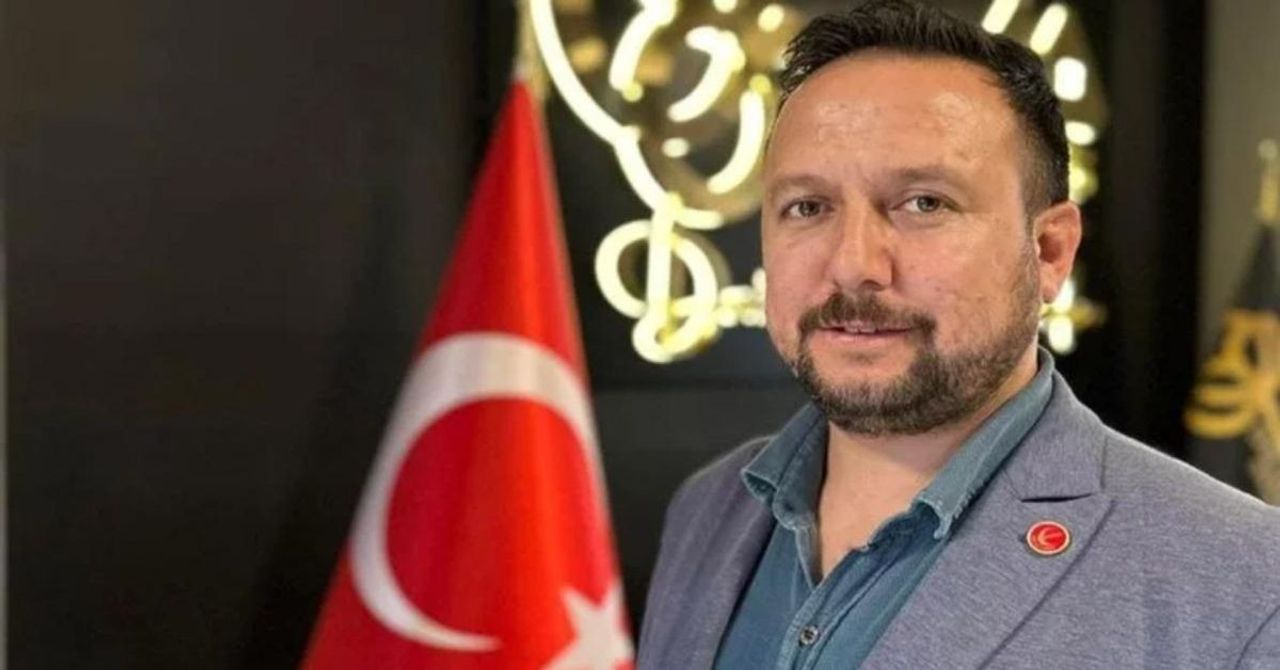 Yeniden Refah Partisi’nde çatlak: Başkan adayı AK Parti lehine yarıştan çekildi Yeniden Refah Partisi’nde çatlak: Başkan adayı AK Parti lehine yarıştan çekildi