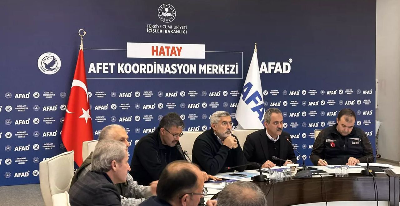 Yüz yüze eğitim kademeli olarak başlıyor Yüz yüze eğitim kademeli olarak başlıyor