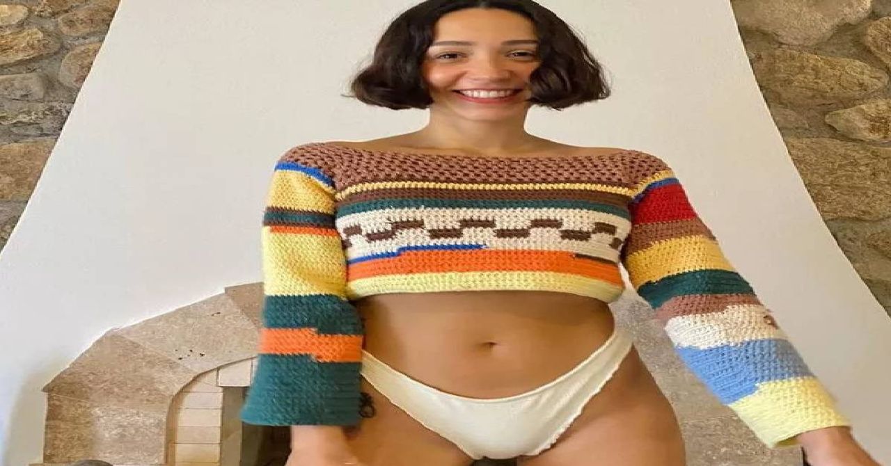 Zeynep Bastık Zeynep Bastık