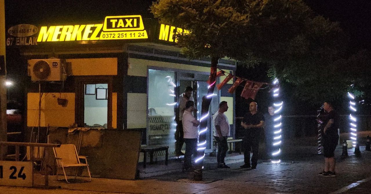 Zonguldak’ta panik anları: Taksi durağında bir şahıs ‘bomba var, patlayacak’ diye bağırdı Zonguldak’ta panik anları: Taksi durağında bir şahıs ‘bomba var, patlayacak’ diye bağırdı