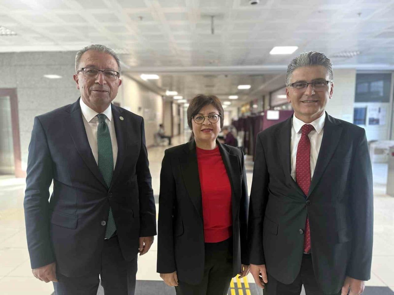 KAYSERİ BAROSU’NDA 3 ADAYIN YARIŞTIĞI BAŞKANLIK SEÇİMLERİNİ MEVCUT BAŞKAN MURAT TOLGA ÖZSOY...