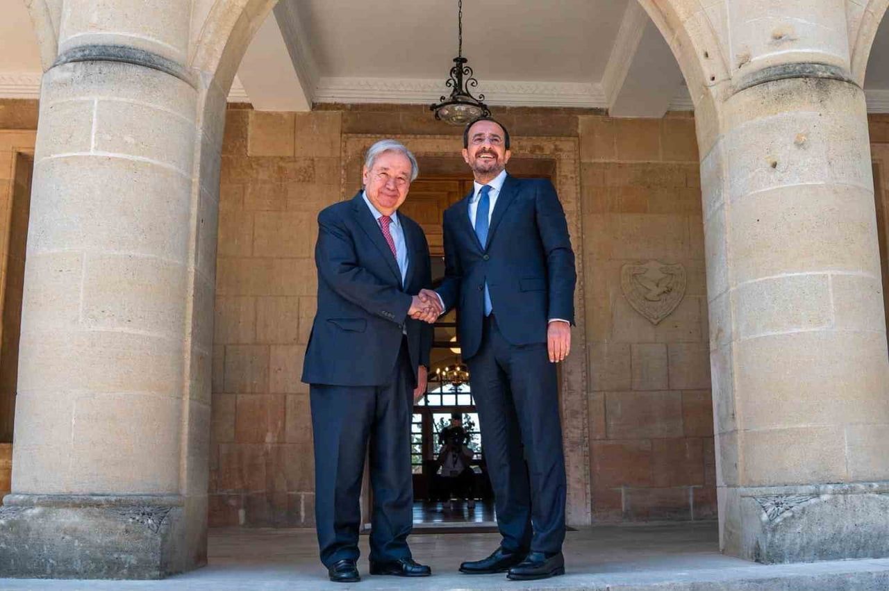 BM GENEL SEKRETERİ ANTONİO GUTERRES, GÜNEY KIBRIS RUM YÖNETİMİ LİDERİ NİKOS HRİSTODULİDİS İLE BİR...
