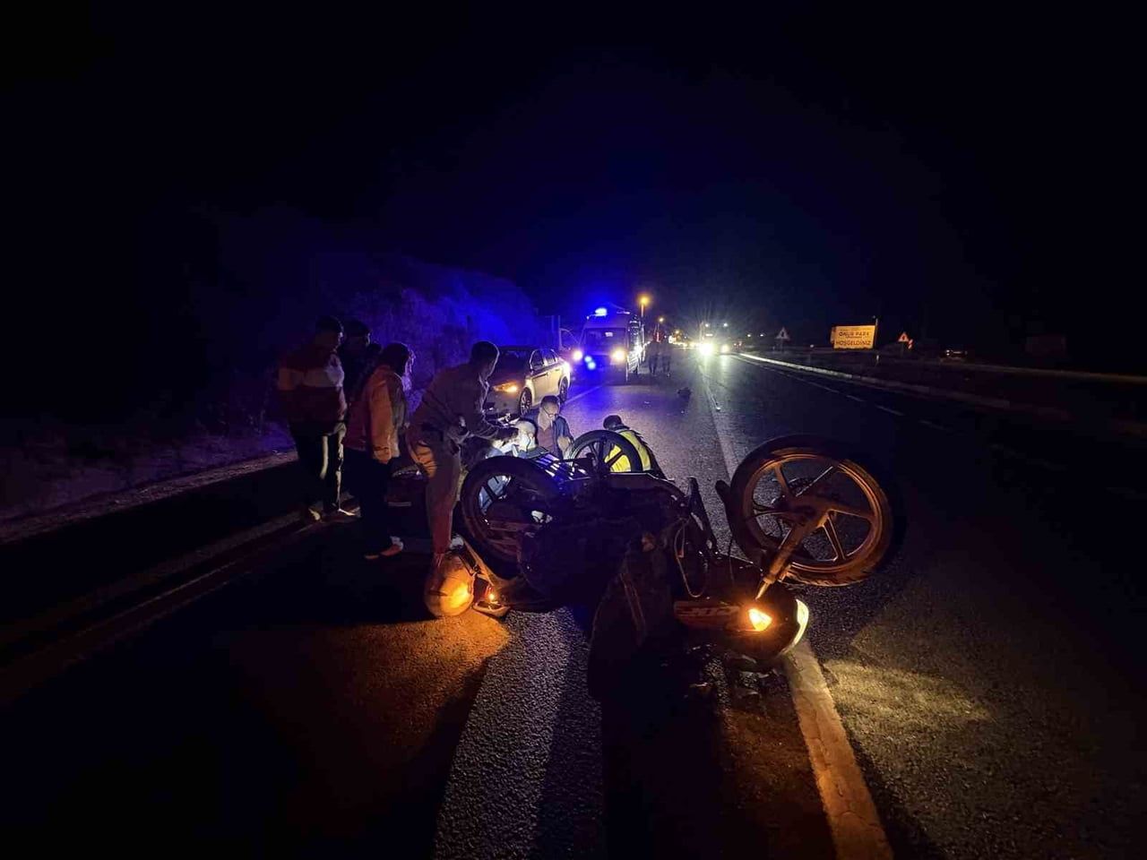 KASTAMONU'NUN TOSYA İLÇESİNDE TRAKTÖRE ARKADAN ÇARPAN ÜÇ TEKERLEKLİ MOTOSİKLETİN SÜRÜCÜSÜ...