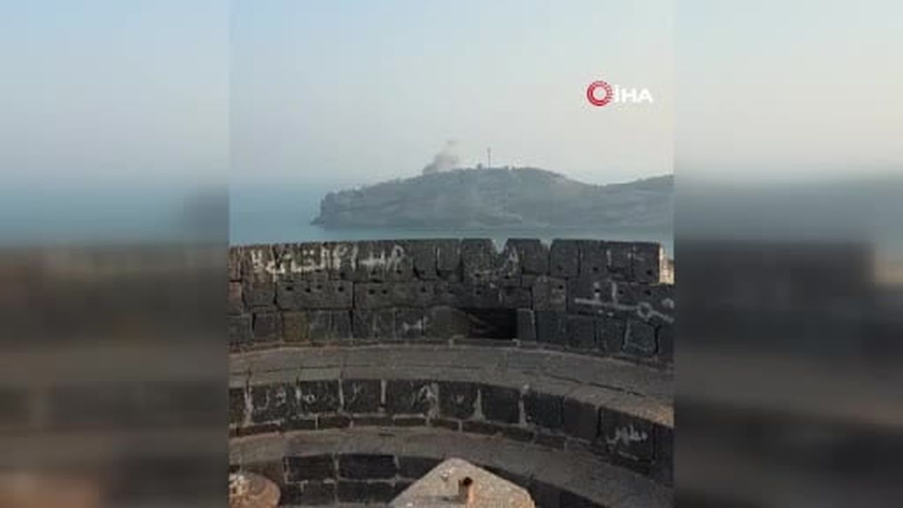Uluslararası toplum tarafından tanınan Yemen hükümeti, İran destekli Husilerin hükümetin merkezi...