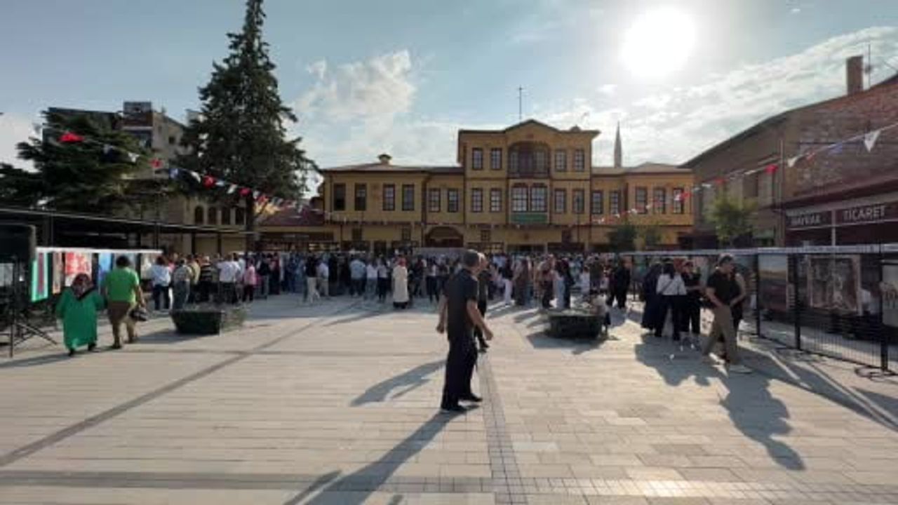6 farklı ülkeden 34 sanatçı Çorum'un güzelliklerini ve tarihini tuvallere taşıdı