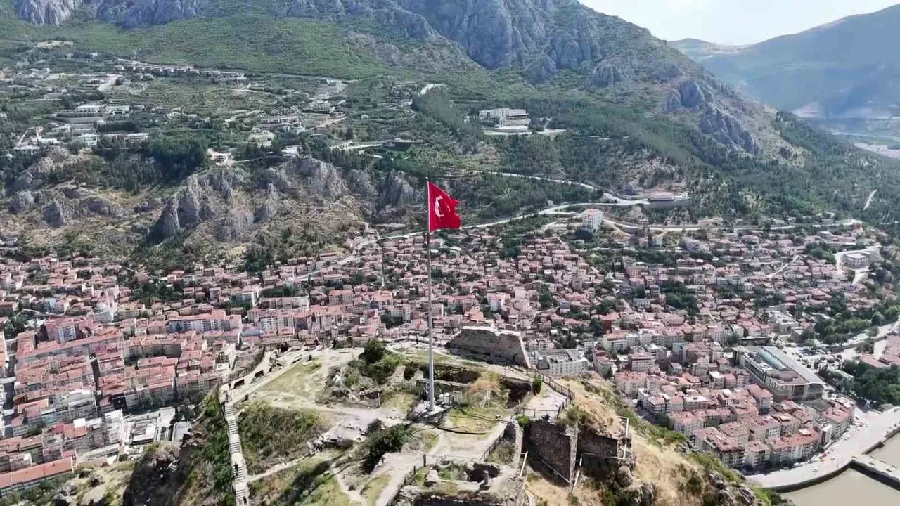 METREKÜPÜ 3 YIL ÖNCE 1 TL'LİK FİYATIYLA TÜRKİYE'DE SUYUN EN UCUZA SATILDIĞI İL OLAN AMASYA'DA...