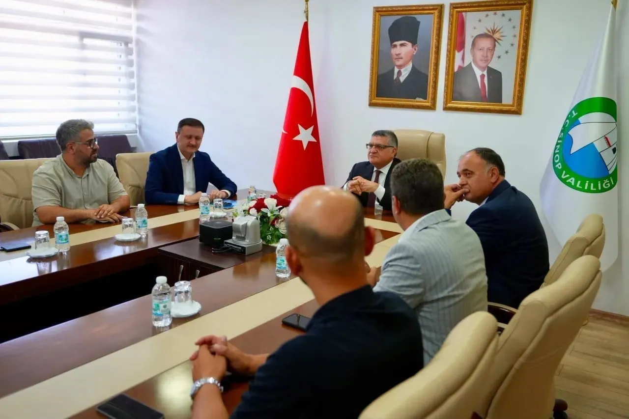 SİNOP VALİSİ MUSTAFA ÖZARSLAN, KENTTEKİ EĞİTİM YATIRIMLARI VE OKUL PROJELERİ KAPSAMINDA SEYİT...